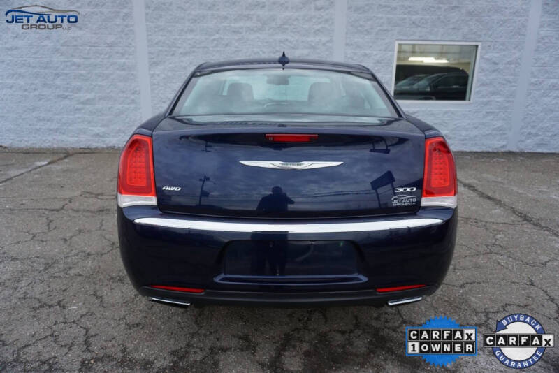 2015 Chrysler 300 Limited