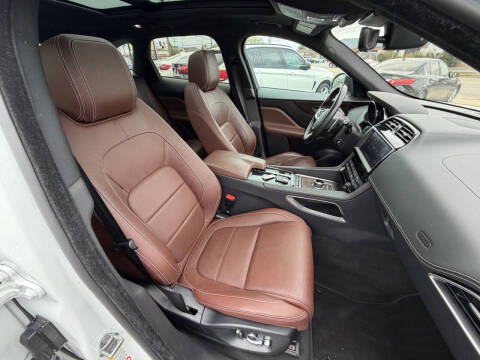 2019 Jaguar F-PACE S