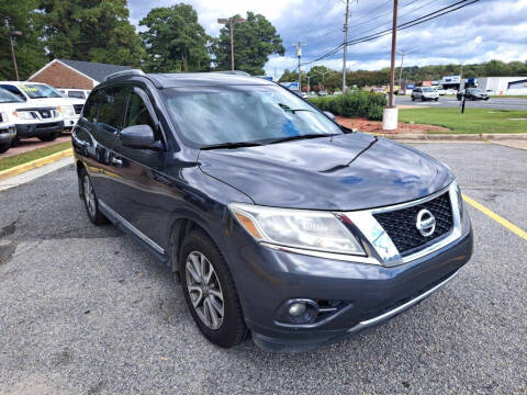 2014 Nissan Pathfinder for sale at Bahia Auto Sales in Chesapeake VA