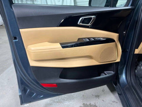 2024 Kia Carnival EX