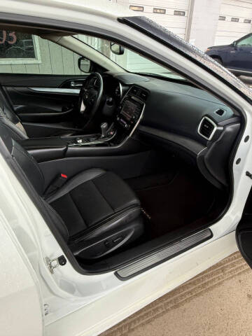 2017 Nissan Maxima 3.5 SV