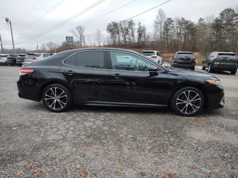 2020 Toyota Camry SE