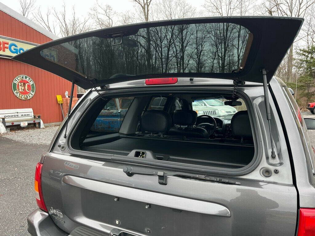 2004 Jeep Grand Cherokee 61