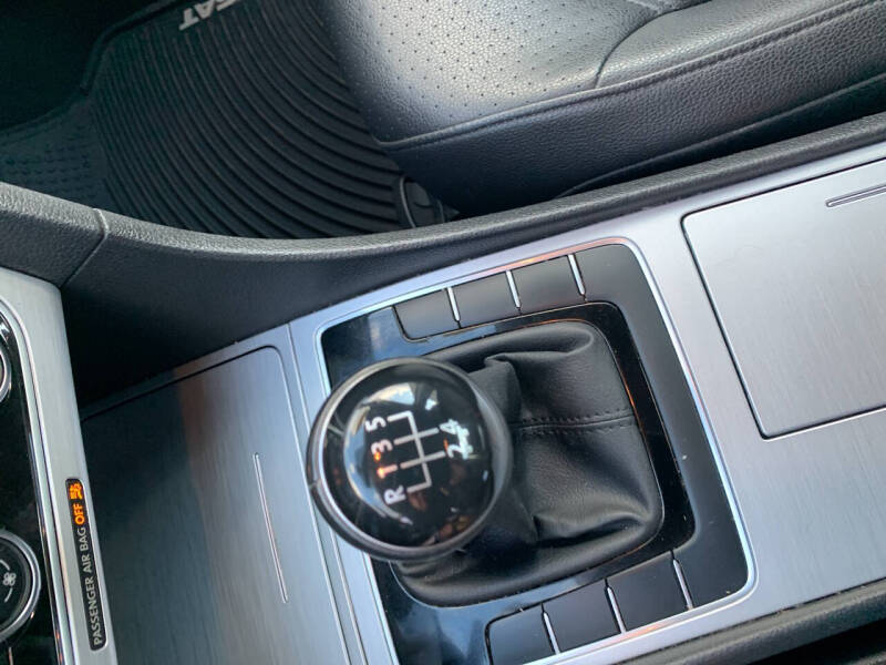 2012 Volkswagen Passat SE PZEV