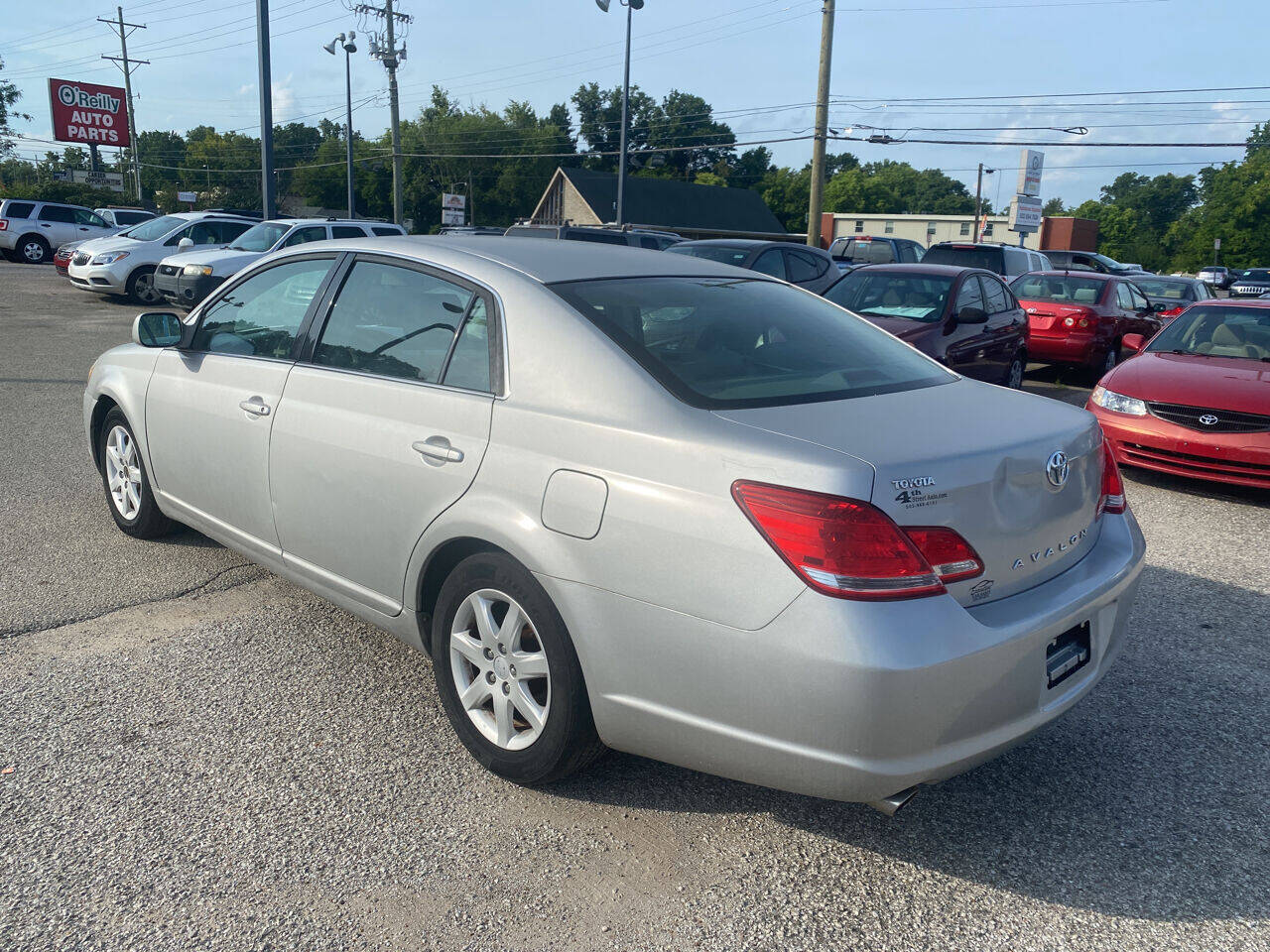 2005 Toyota Avalon XL photo
