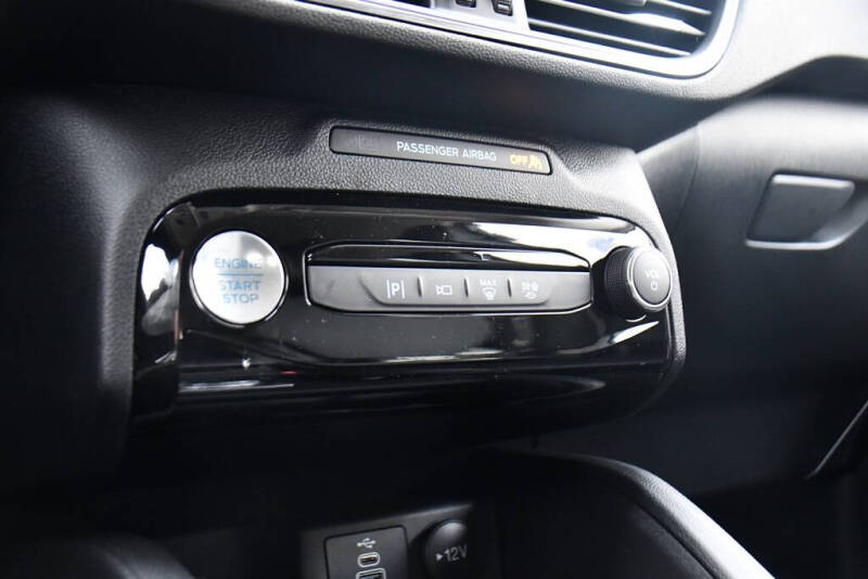 2026 Ford Escape Hybrid Platinum