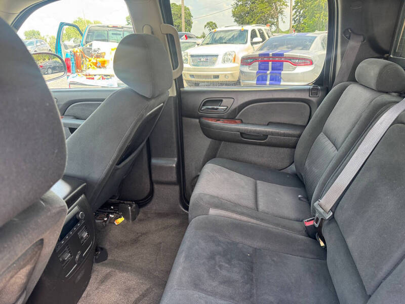 2013 Chevrolet Avalanche LS Black Diamond