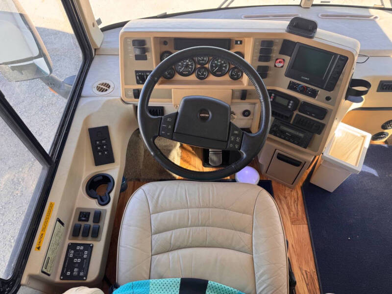 2005 Winnebago Journey