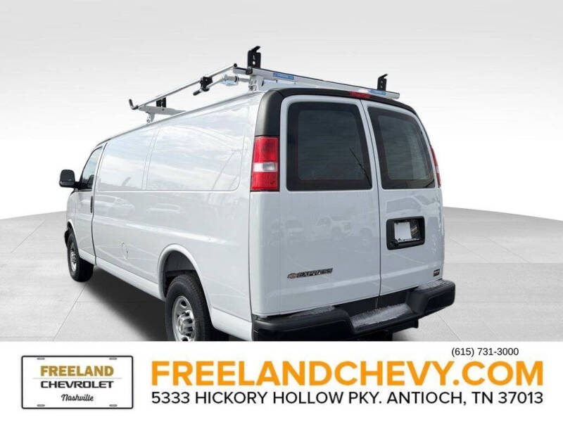 2025 Chevrolet Express 2500
