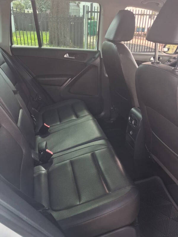 2014 Volkswagen Tiguan SE