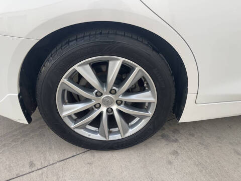 2015 Infiniti Q50 Premium