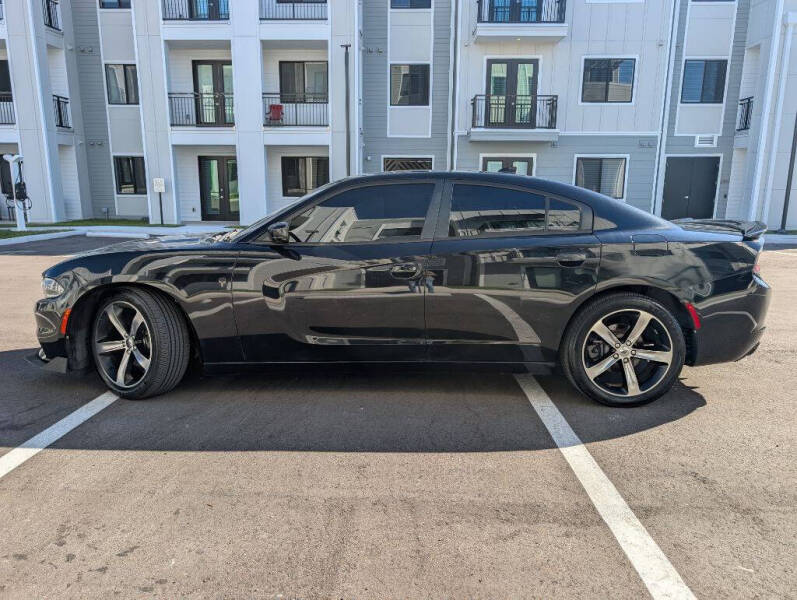 2017 Dodge Charger SXT