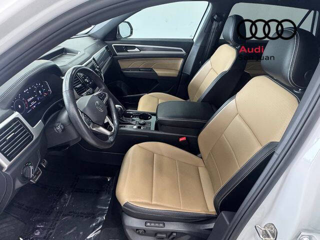 2022 Volkswagen Atlas Cross Sport V6 SEL R-Line 4Motion