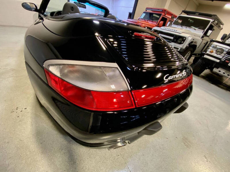 2004 Porsche 911 Carrera 4S