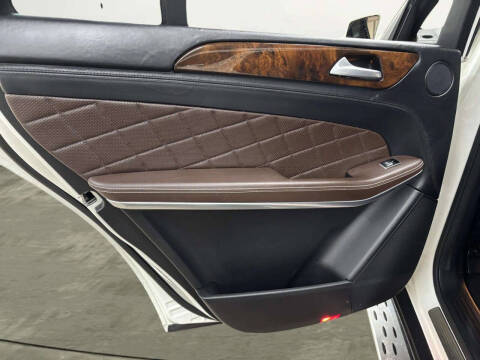 2014 Mercedes-Benz GL-Class GL 550 4MATIC