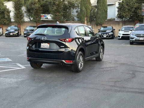 2017 Mazda CX-5 Sport