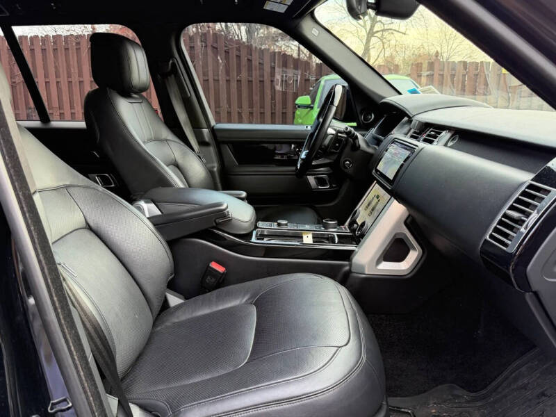 2020 Land Rover Range Rover P525 HSE