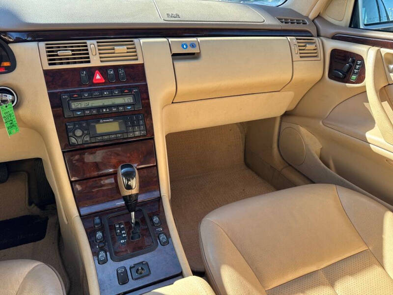 2001 Mercedes-Benz E-Class E 320