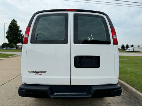 2021 Chevrolet Express 2500