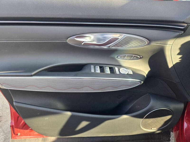 2023 Genesis GV70 2.5T Standard