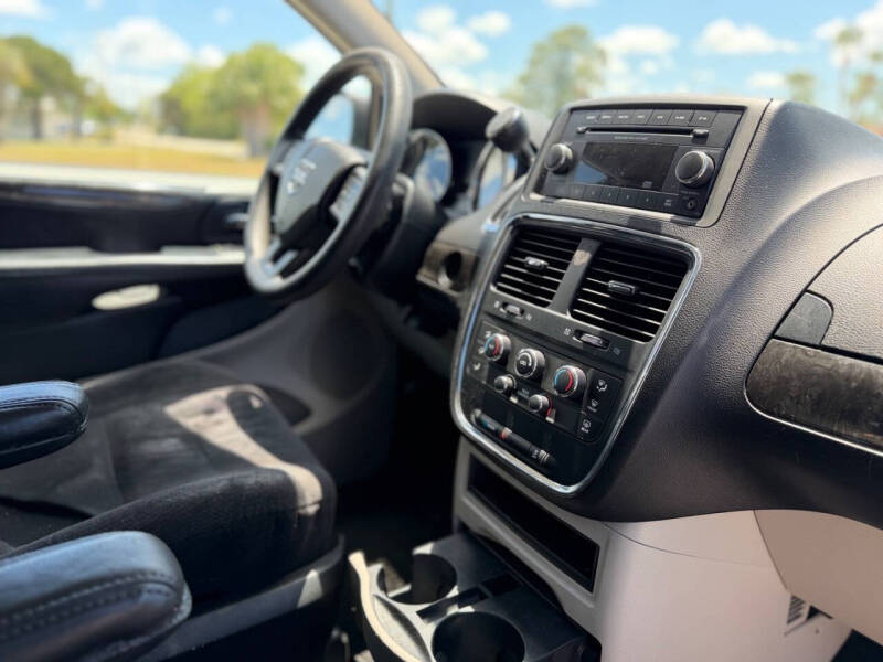 2014 Dodge Grand Caravan SE