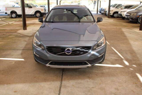 2017 Volvo V60 Cross Country T5 Platinum