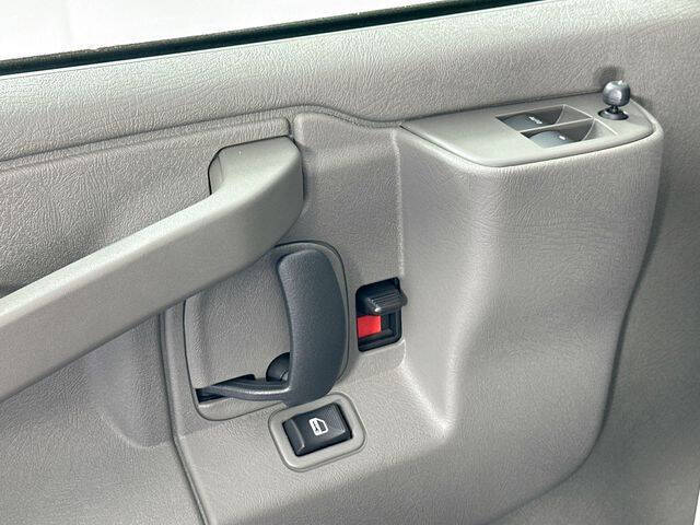 2023 Chevrolet Express 2500
