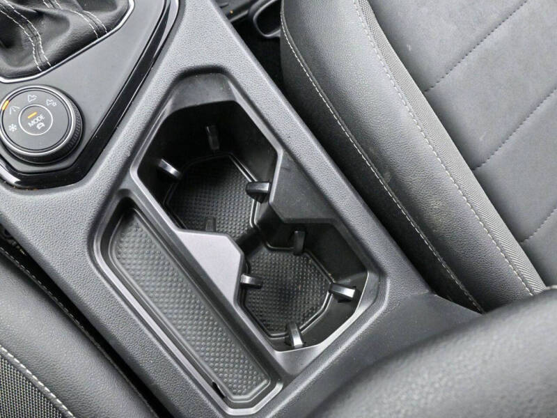 2024 Volkswagen Taos SE 4Motion