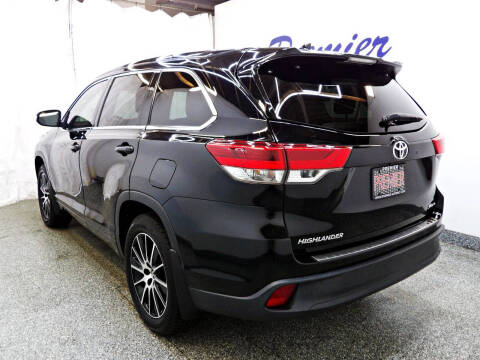 2017 Toyota Highlander SE