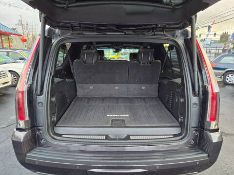 2017 Cadillac Escalade ESV Platinum