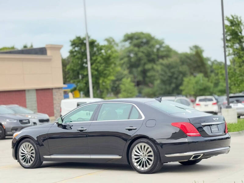 2018 Genesis G90