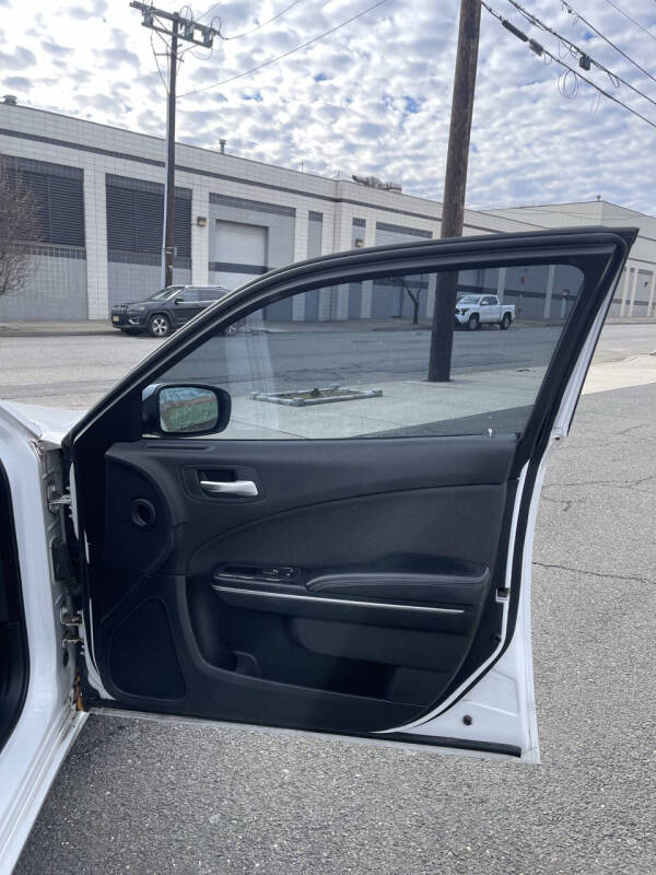 2015 Dodge Charger SE