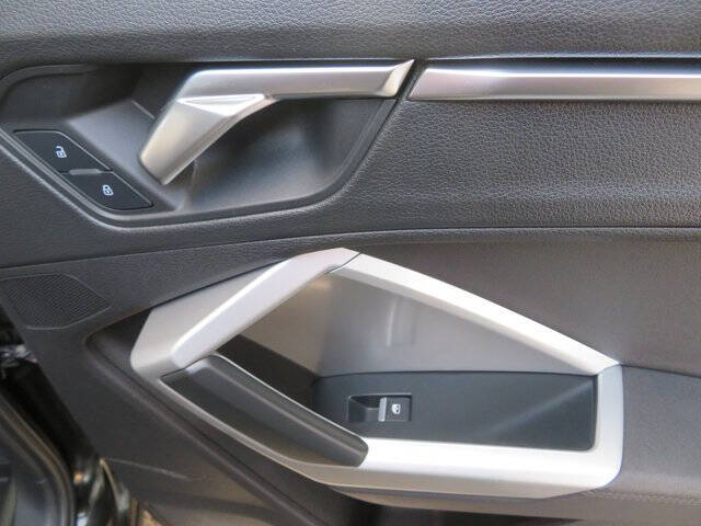 2020 Audi Q3 quattro Premium 45 TFSI