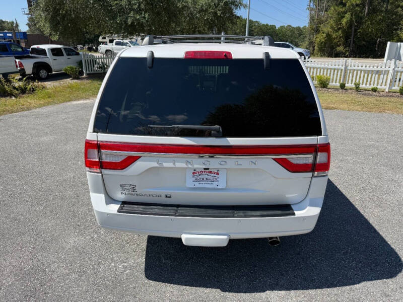 2017 Lincoln Navigator L Select