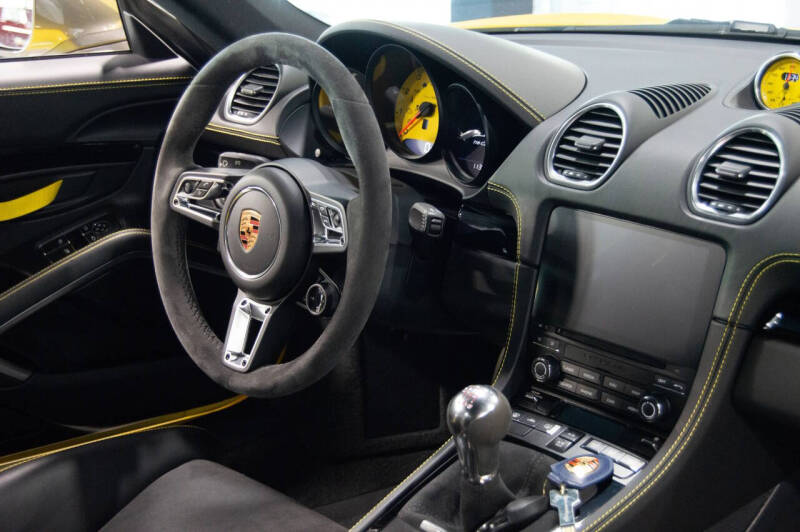 2020 Porsche 718 Cayman