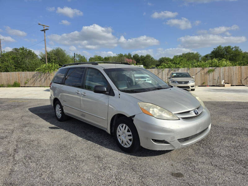 2007 Toyota Sienna LE 7-Passenger