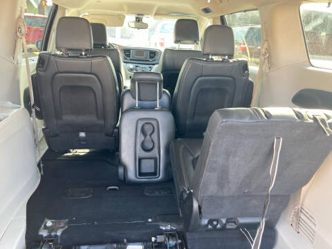 2017 Chrysler Pacifica Touring-L