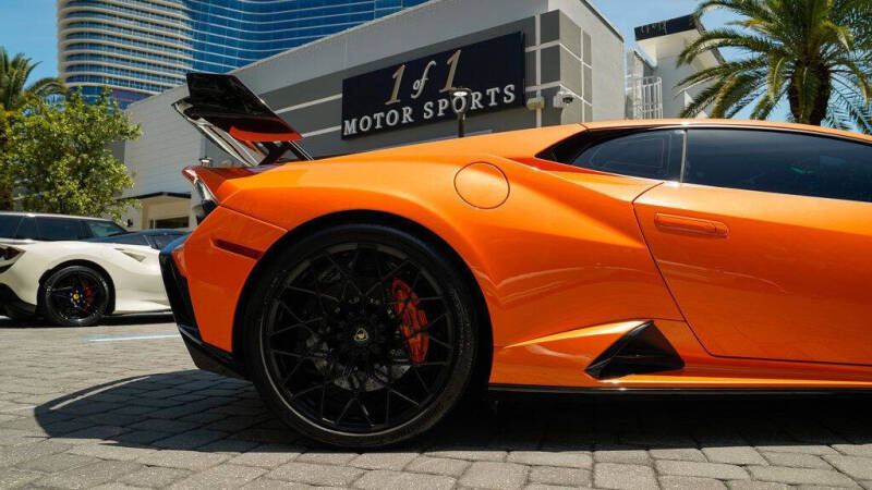 2022 Lamborghini Huracan STO