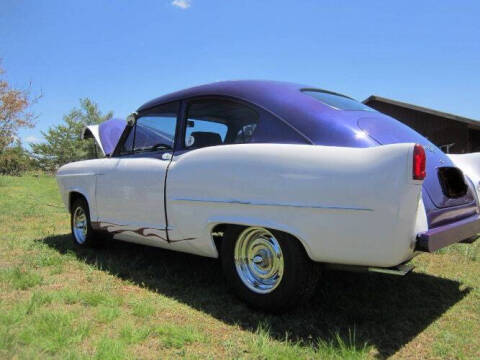 1952 Kaiser Henry J