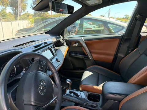 2017 Toyota RAV4 SE