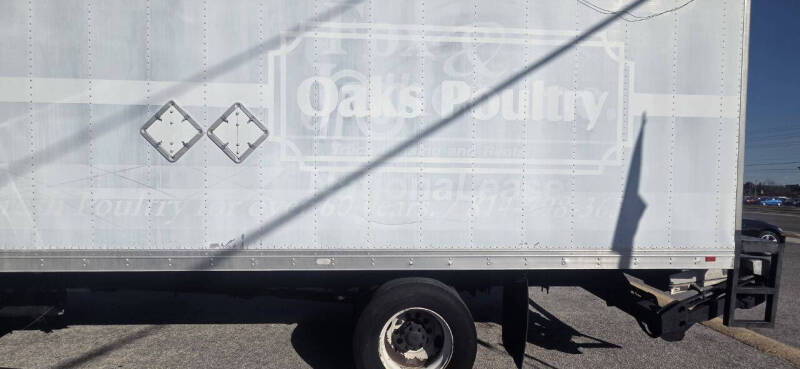 2008 Freightliner M2 106