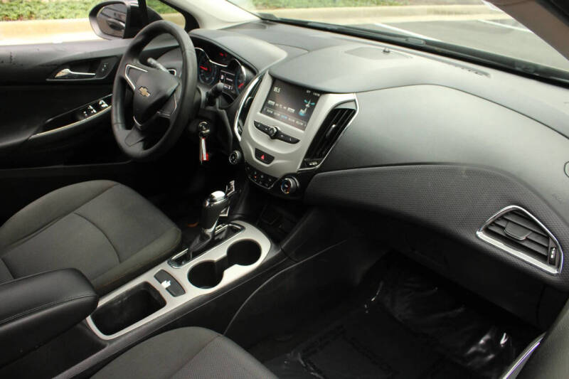 2018 Chevrolet Cruze LS Auto