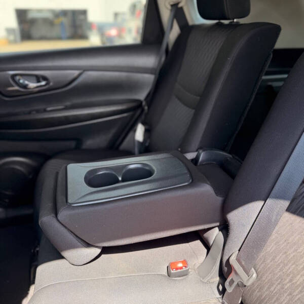 2019 Nissan Rogue S
