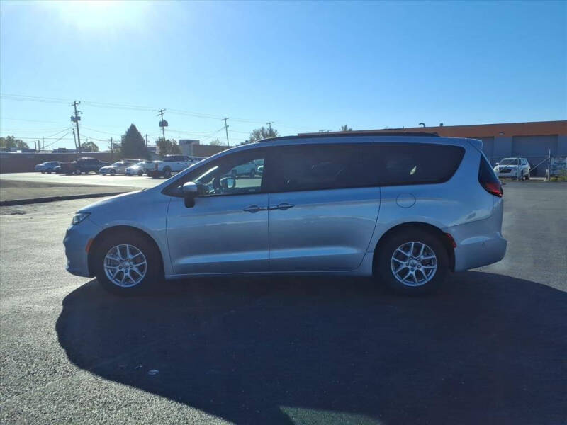 2023 Chrysler Pacifica Touring L