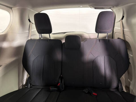 2018 Chrysler Pacifica LX