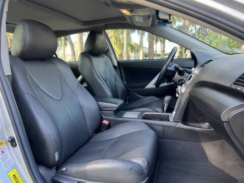 2011 Toyota Camry SE V6