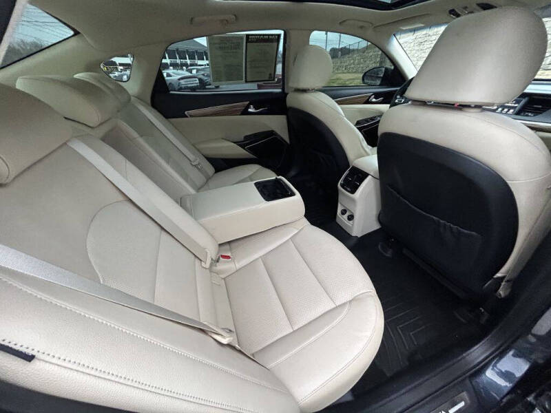 2017 Kia Cadenza Premium