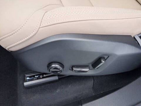 2026 Volvo XC90 T8 Plus 7P