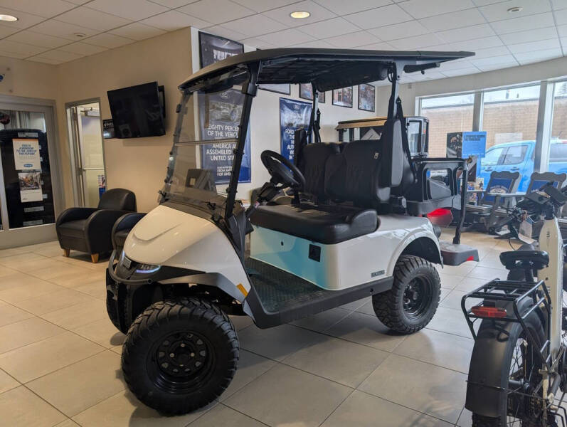 2026 E-Z-GO RXV 4