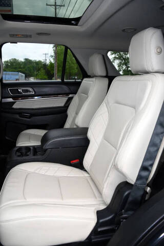 2017 Ford Explorer Platinum
